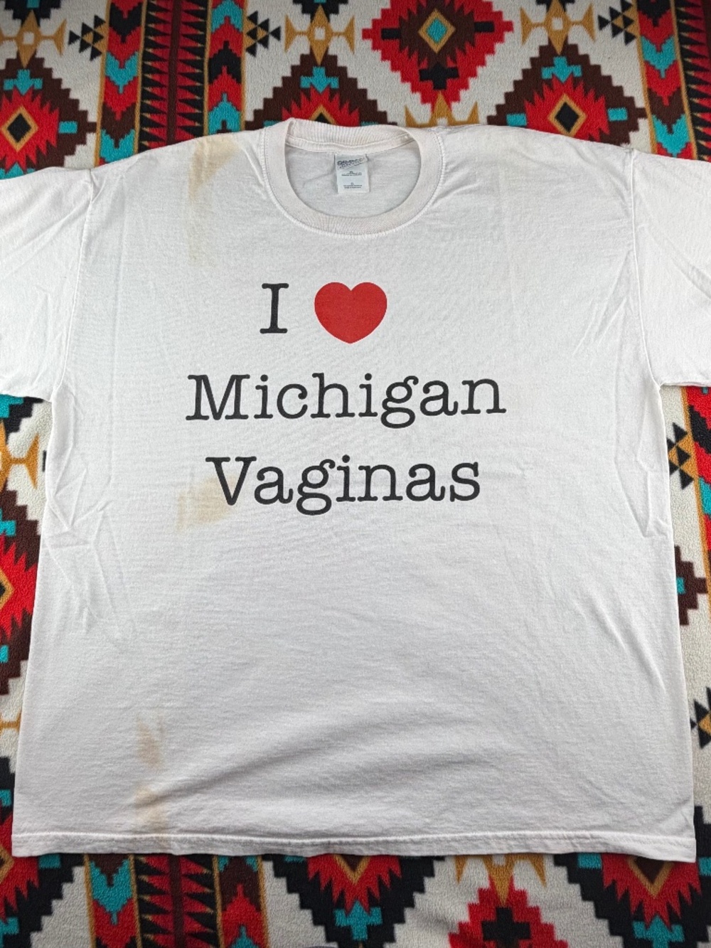 I Love Michigan Vaginas Graphic T-Shirt XL - has flaws